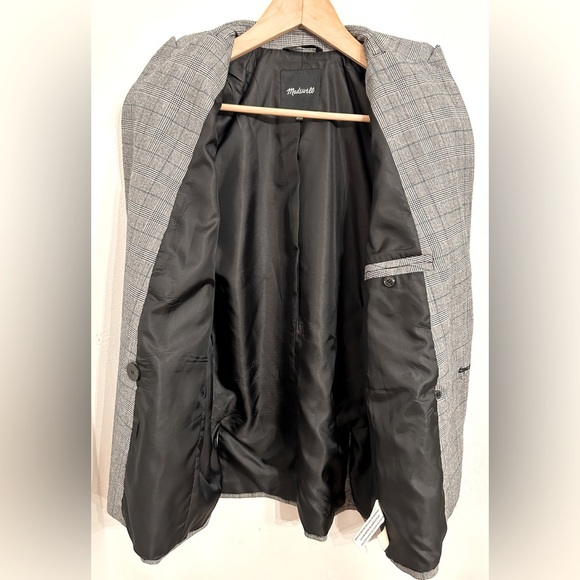 Madewell Wool Caldwell Double-Breasted Blazer: Peaked Lapel Edition - Picture 11 of 16